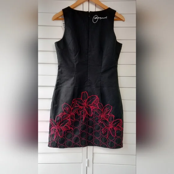 Desigual Black Fitted Dress Size 10 Embroidered Floral BNWT - Picture 15 of 15